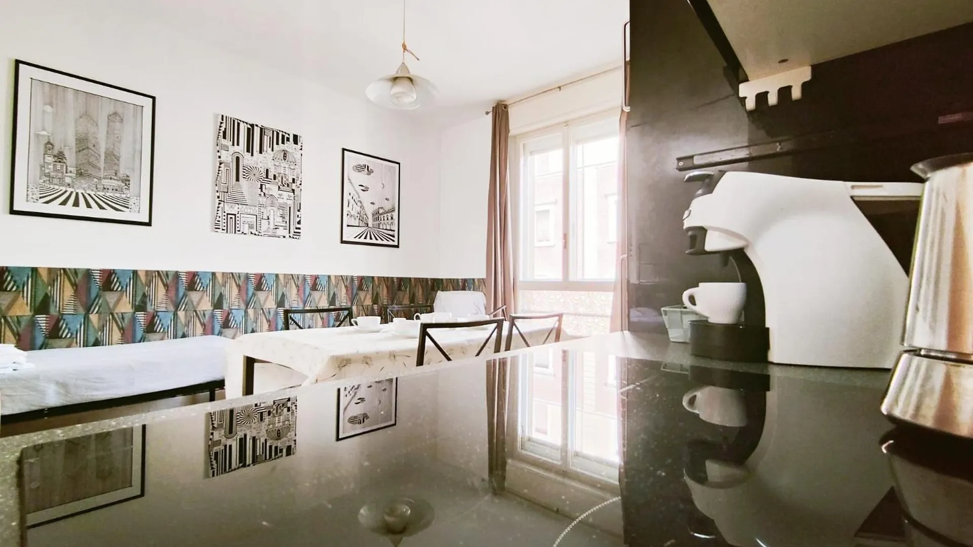 Aurora Guest House- Dimore Bolognesi 0*, Болонья Италия