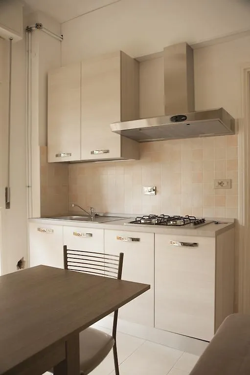 Aurora Guest House- Dimore Bolognesi 0*, Болонья